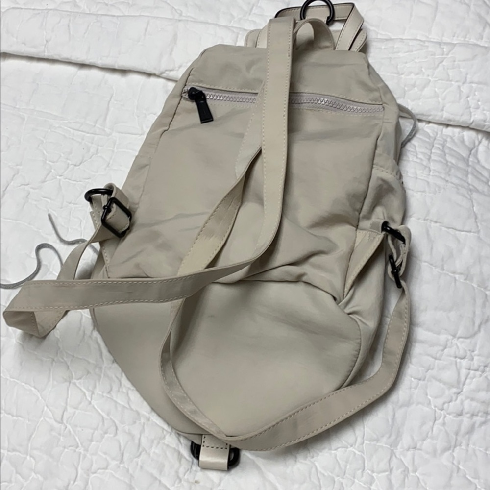 Backpack - Picture 2 of 5